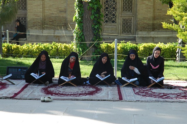 Treatment of Women from the Hadith